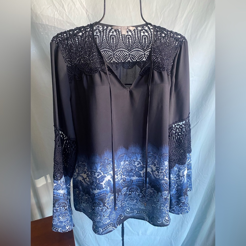 Valerie Stevens Black and Blue Lace Blouse Size M top